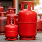 LPG Price Hike: जून की शुरुआत में महंगाई का झटका, कमर्शियल गैस सिलेंडर फिर हुआ महंगा
